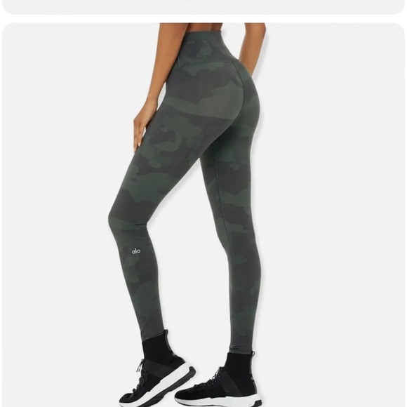 ALO yoga high waisted vapor camo leggings size small NWOT - Picture 1 of 5